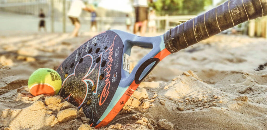 Melhores raquetes de beach tennis em 2026: guia completo para escolher a ideal para seu jogo